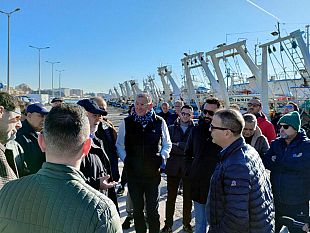 video-mazara-pescherecci-fermi-stato-di-agitazione-della-marineria