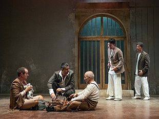 marsala-tutto-pronto-per-lo-spettacolo-una-compagnia-di-pazzi-di-e-con-antonio-grosso