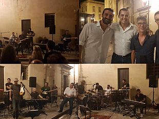 video-saggio-della-scuola-di-musica-note-creative-con-la-band-slowhands