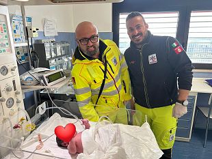 marsala-soccorritori-del-118-aiutano-donna-a-partorire-nella-sua-abitazione