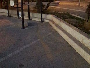 mazara-ripulita-l-area-della-fermata-bus-extraurbani-il-cittadino-ringrazia-il-dirigente-comunale