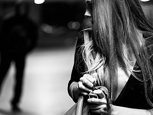 mazara-macedone-perseguita-una-donna-per-mesi-la-polizia-gli-ordina-di-non-avvicinarsi-alla-vittima