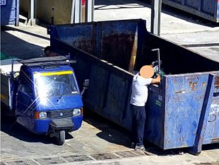 rubavano-materiale-ferroso-minaccinado-gli-operai-di-unanzienda-di-gestione-rifiuti-a-marsala