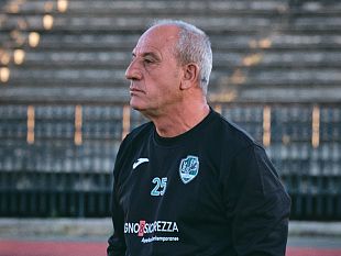 brucculeri-al-posto-di-iacono-sulla-panchina-dellunitas-sciacca-il-punto-sulleccellenza-dopo-la-vi-giornata