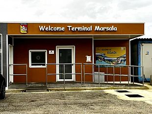 marsala-il-mistero-del-welcome-terminal-di-montato-al-contrario-unaccoglienza-solo-sulla-carta