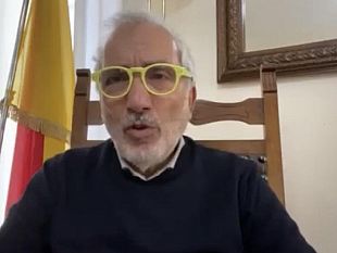 video-il-sindaco-alfano-parla-di-vaccinazioni-di-importanti-lavori-a-marinella-e-di-ingresso-al-parco-archeologico-lato-triscina