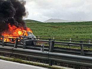 incidente-sull-a-29-auto-in-fiamme-paura-per-un-imprenditore-castelvetranese