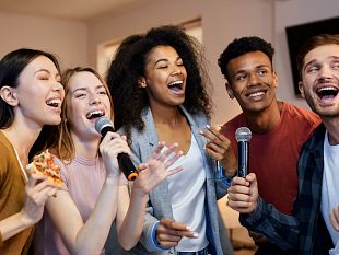 mazara-cittadini-lamentano-karaoke-casalinghi-ad-altissimo-volume-e-oltre-la-mezzanotte