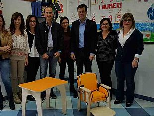 marsala-istituto-s-pellegrino-nel-plesso-di-grazia-puleo-arrivano-sedia-e-banco-ergonomico-per-una-bimba-disabile-di-3-anni