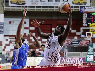 pallacanestro-trapani-che-sfortuna-nwohuocha-fuori-almeno-un-mese