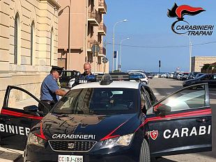 lauto-in-fuga-da-trapani-a-monreale-arrestati-tre-napoletani-e-denunciato-un-sedicenne