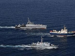 narcotraffico-nel-canale-di-sicilia-la-gdf-sequestra-peschereccio-con-10-tonnellate-di-hashish