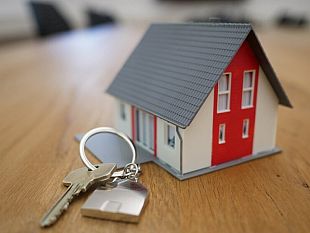 mercato-immobiliare-in-sofferenza-in-sicilia-siracusa-tiene-botta