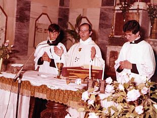 castelvetrano-storia-della-casula-di-padre-pino-puglisi-che-celebrava-messa-presso-la-chiesa-della-salute