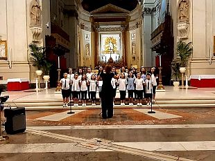 nella-cattedrale-di-palermo-la-meraviglia-e-il-commovente-incanto-delle-voci-dei-bambini-del-coro-doremi-per-la-festa-della-musica