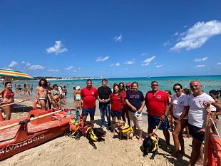 san-vito-lo-capo-simulazioni-di-salvataggio-con-cani-bagnino