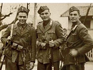 fiamme-sul-don-diario-di-un-flammiere-sopravvissuto-alla-guerra-di-giovanni-di-girolamo-e-di-enia-accettura