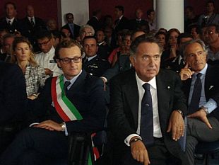 una-sala-del-commissariato-di-ps-intitolata-ad-antonio-manganelli