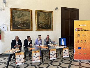 il-premio-saturno-celebra-il-ventennale-la-sicilia-che-produce-in-primo-piano-a-trapani
