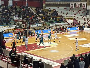 trapani-ci-prova-ma-cantu-passa-al-pala-auriga-67-82