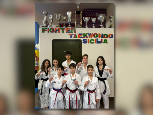 mazara-fighter-taekwondo-quattro-ori-un-argento-e-un-bronzo-al-torneo-di-giugliano-in-campania