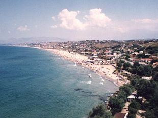 castellammare-ferragosto-divieto-di-trasportare-legna-e-fare-falo-campeggiare-e-pernottare-sulle-spiagge