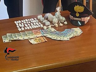 spacciava-droga-durante-un-concerto-a-castellammare-del-golfo-arrestato-25enne