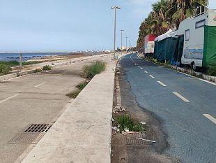 mazara-evidente-degrado-e-indecenza-nel-tratto-della-pista-ciclabile-adiacente-alla-passeggiata-consagra