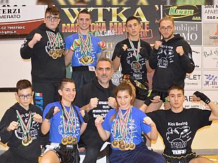 il-team-del-maestro-cesare-belluardo-vince-26-medaglie-alla-coppa-italia-wtka-a-catanzaro
