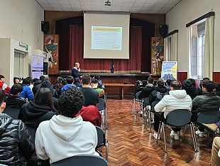 trapani-interessante-incontro-degli-alunni-del-c-amico-con-il-dietista-dott-samuele-casartelli-head-of-nutrition