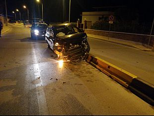 incidente-a-pizzolungo-auto-finisce-contro-lo-spartitraffico