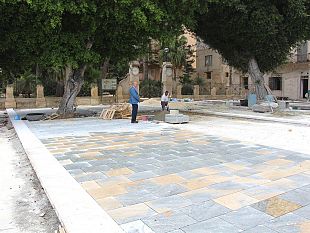 marsala-piazza-della-vittoria-in-corso-i-lavori-di-pavimentazione