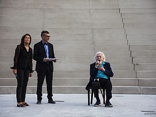 siracusa-consegnato-a-glauco-mauri-leschilo-doro-2022