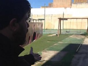 video-parco-giochi-di-via-potenza-in-stato-di-abbandono-e-smembramento