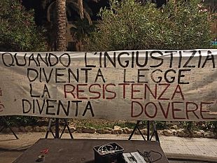 video-trapani-ce-manifestazione-di-protesta-contro-le-restrizioni-governative