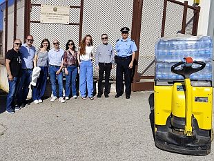 castelvetrano/parte-il-progetto-sete-di-dignita-dal-carcere-di-castelvetrano-donata-la-prima-pedana-dacqua