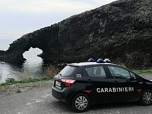 pantelleria-droga-e-cartelli-stradali-in-casa-arrestato-26enne-dai-carabinieri