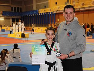 asd-scuola-taekwondo-angileri-helena-palermo-argento-ai-campionati-italiani-di-riccione-2