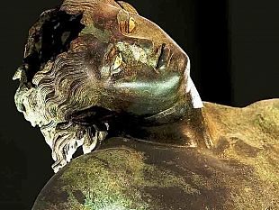 il-duemila-non-lasciare-solo-e-abbandonato-il-satiro-danzante-simbolo-di-mazara-del-vallo-2
