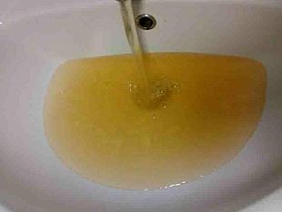 trapani-acqua-inquinata-in-via-delluva-e-via-costanza-si-scava-alla-ricerca-della-causa