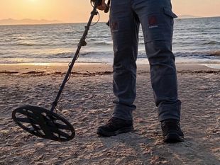 misiliscemi-caccia-al-tesoro-con-metal-detector-e-pulizia-nella-spiaggia-di-marausa