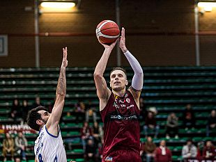 pallacanestro-i-granata-vincono-a-latina-e-conquistano-la-salvezza-in-anticipo