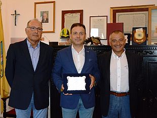 i-vertici-della-lega-navale-accolti-dal-sindaco-quinci