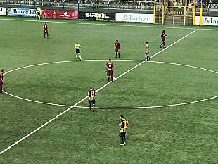 calcio-le-vespe-pungono-il-trapani-e-confermano-la-vetta-della-classifica