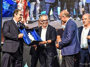 il-sindaco-di-partanna-premia-lasp-di-trapani