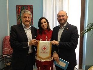 mazara-visita-al-distretto-della-pesca-del-presidente-regionale-della-cri-i-cui-volontari-hanno-partecipato-a-blue-sea-land-2014-avviata-collaborazione