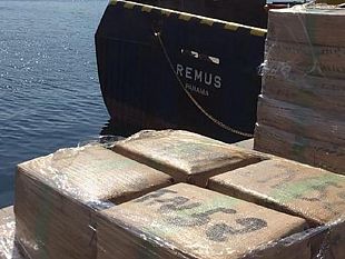 operazione-remus-la-gdf-con-la-lo-sco-e-la-dda-effettuano-un-maxi-sequestro-di-oltre-20-tonnellate-di-droga-al-porto-di-palermo