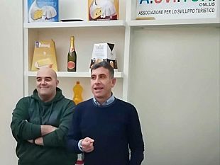 a-svi-tur-onlus-distribuiti-panettoni-alle-famiglie-in-difficolta