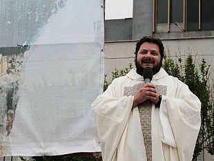 va-via-don-gioacchino-arena-arriva-don-giacomo-putaggio