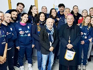 la-sigel-seap-marsala-volley-riceve-la-visita-di-monsignor-giurdanella